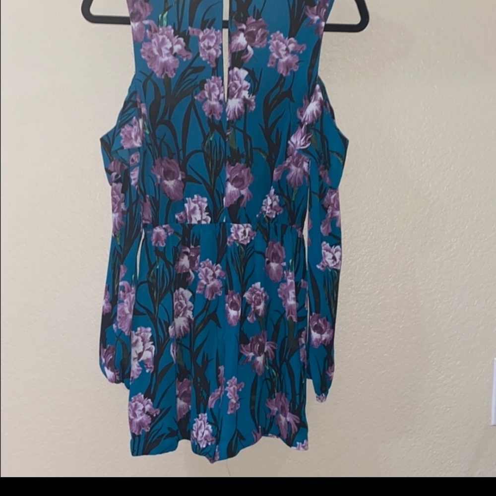 Guess: Romper. - Picture 7 of 7